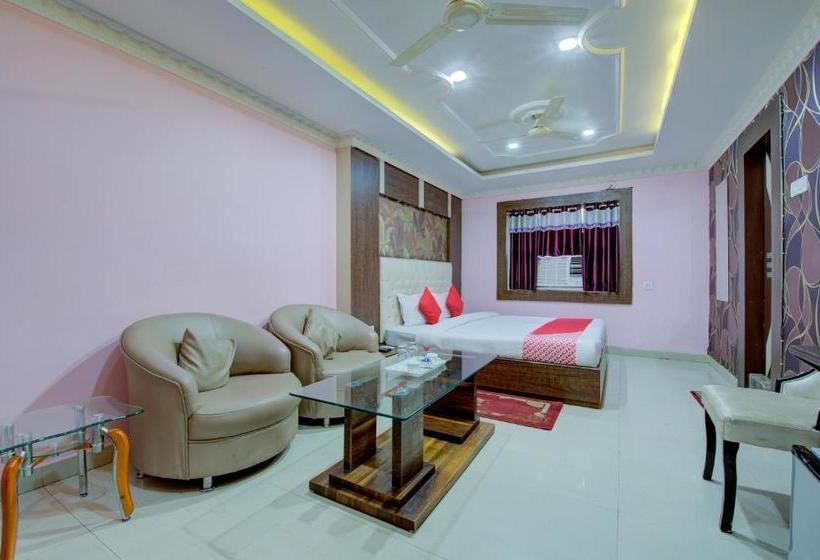 בית מלון כפרי Oyo 78611 Flagship Oxy Hangout