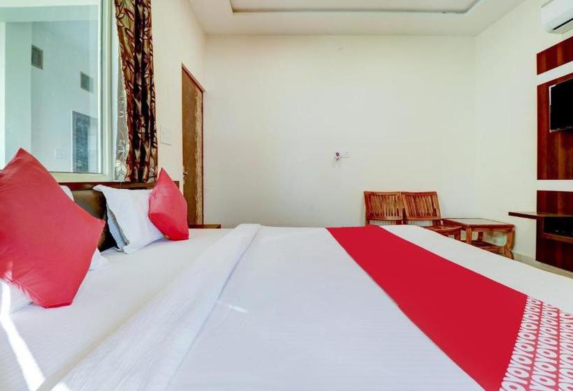 בית מלון כפרי Oyo 78853  Raj Paradise