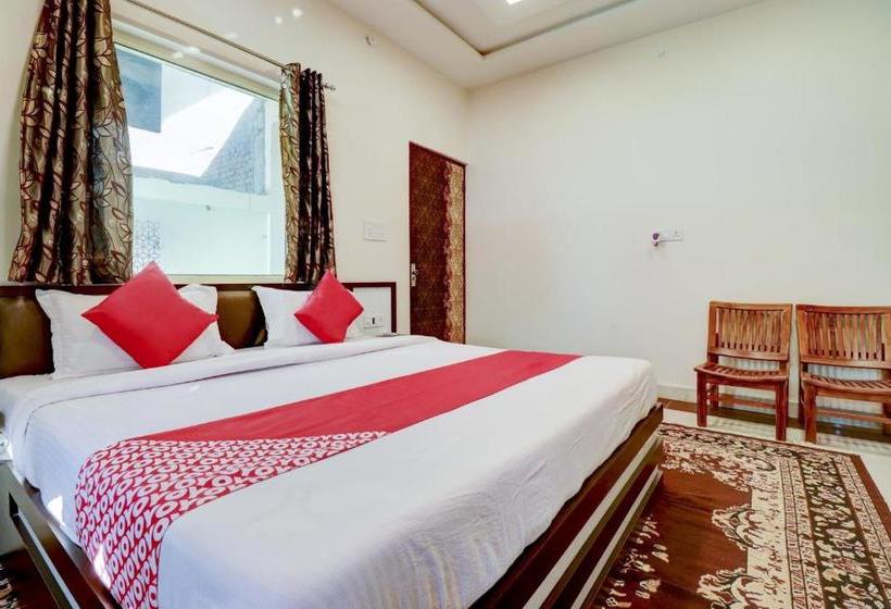 בית מלון כפרי Oyo 78853  Raj Paradise