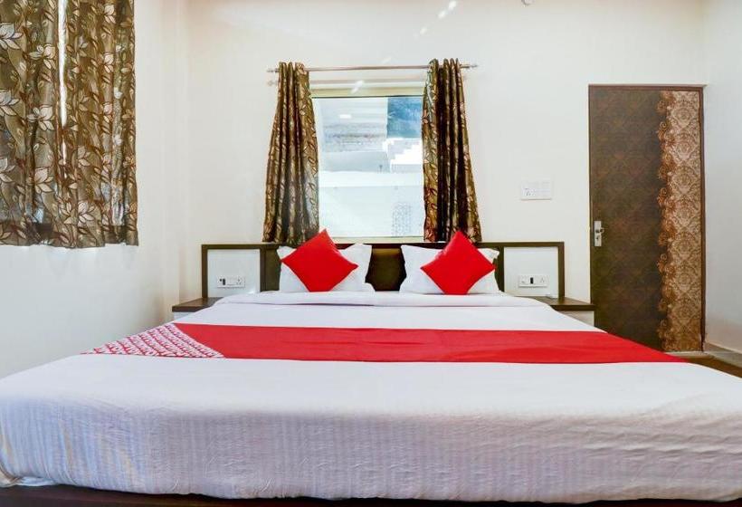 בית מלון כפרי Oyo 78853  Raj Paradise