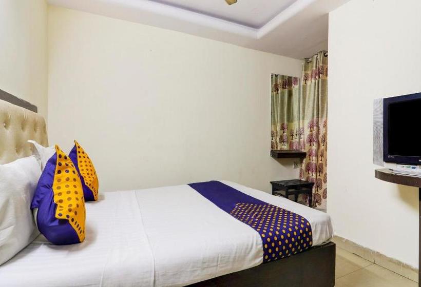 בית מלון כפרי Spot On 75648  Hill Fort Inn