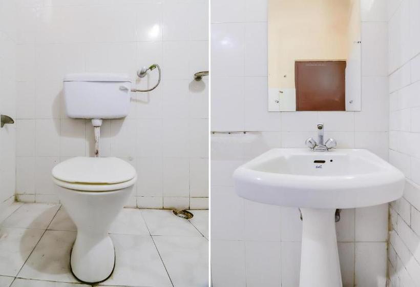 Отель Collection O 78088  Embassy