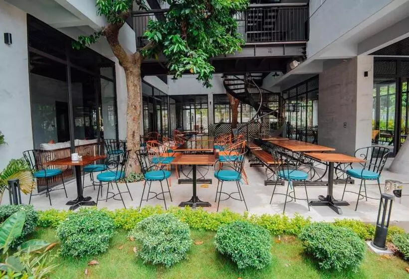 Catba Buffalo Hostel