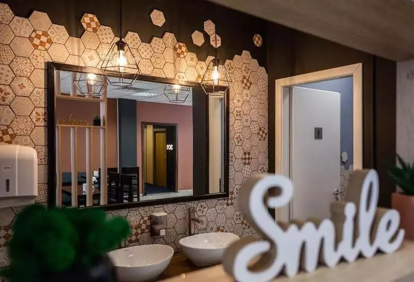 هتل کپسول Kyiv