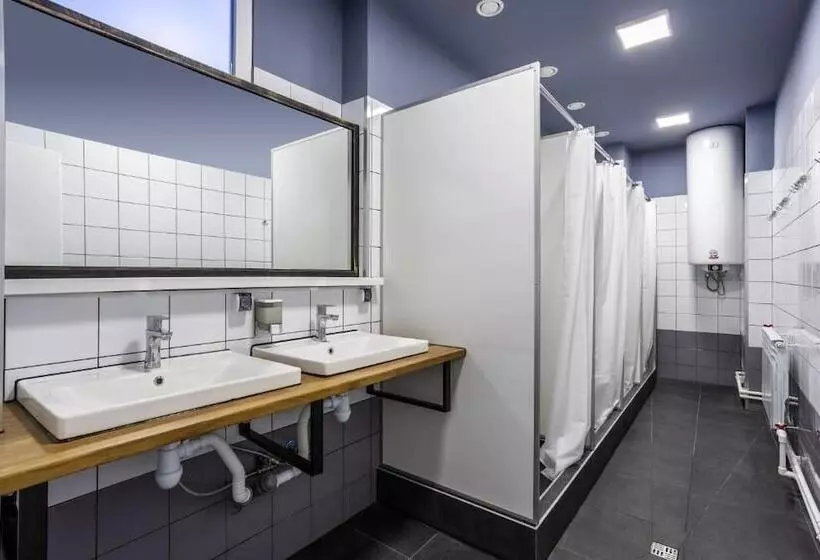 هتل کپسول Kyiv