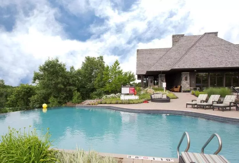 Hotelli Muskoka Bay Resort