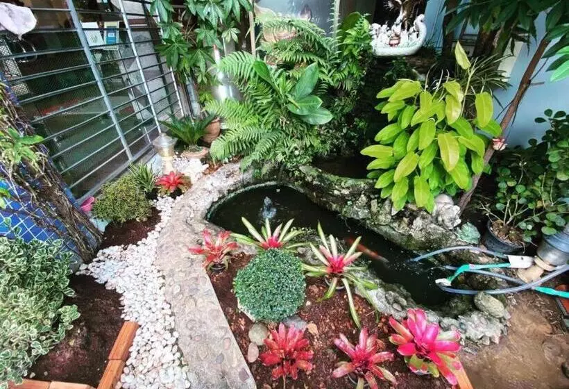 ホテル Sri Betong