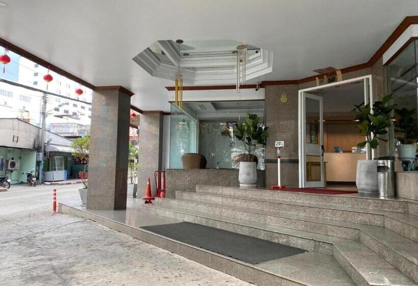 בית מלון כפרי Sri Betong