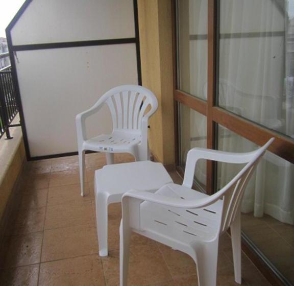 Aqua Dreams Studio Apartment