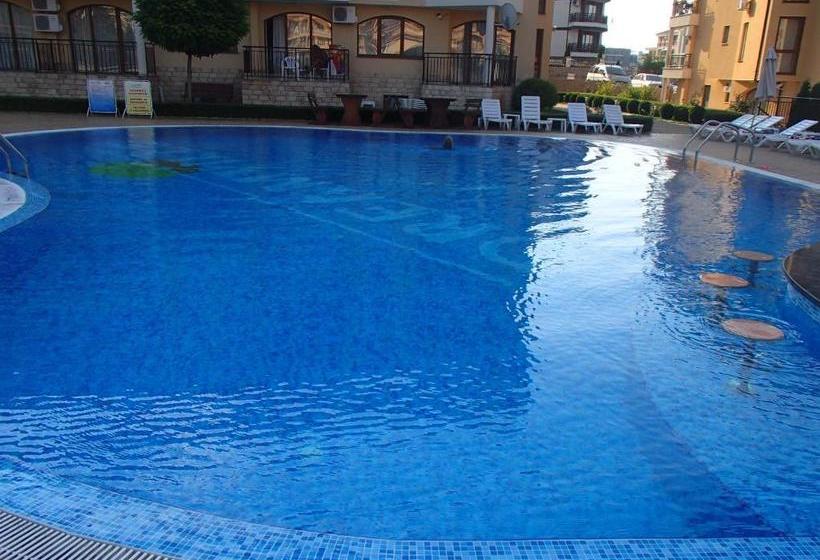 Aqua Dreams Studio Apartment