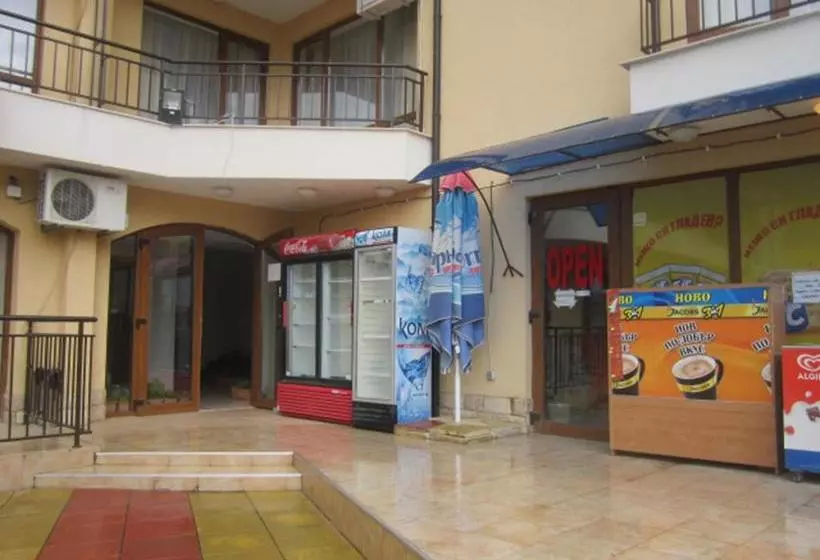 Aqua Dreams Studio Apartment