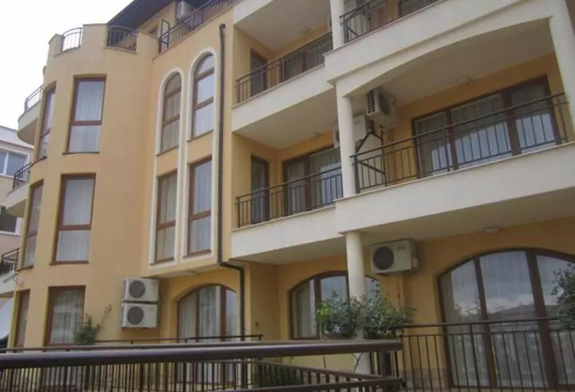 Aqua Dreams Studio Apartment