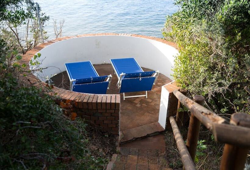 Grand Hotel Villa Parisi