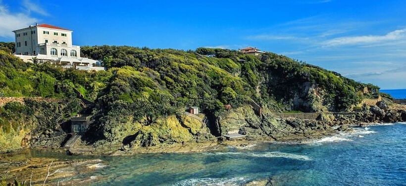 Grand Hotel Villa Parisi