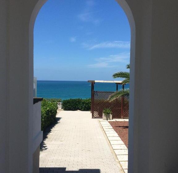 Grand Hotel Villa Parisi