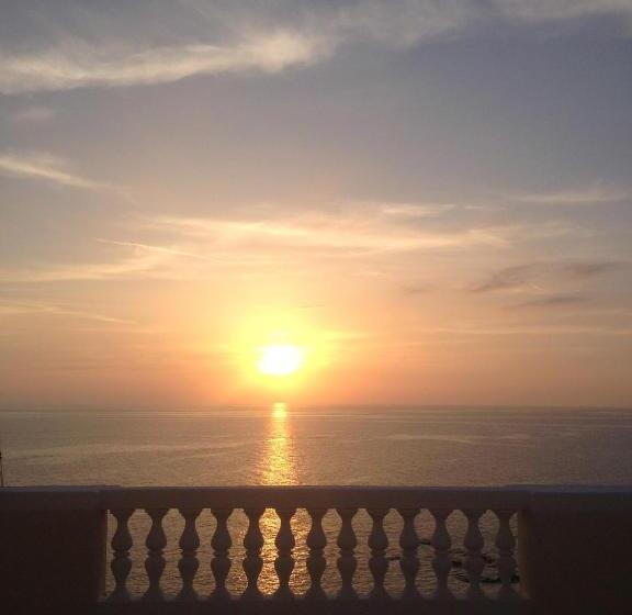 Grand Hotel Villa Parisi