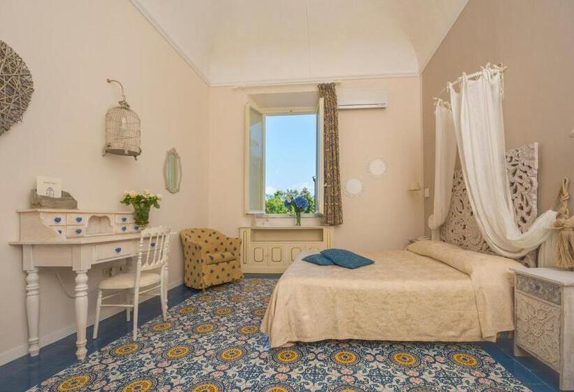 Grand Hotel Villa Parisi