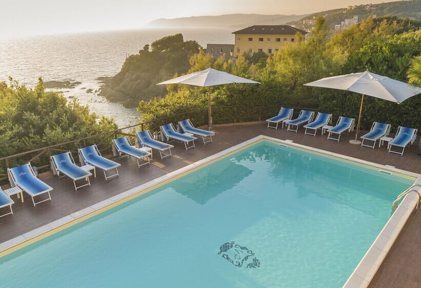 Grand Hotel Villa Parisi