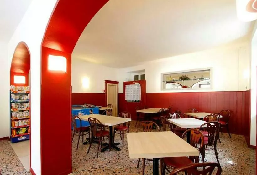 호텔 Albergo Maccagno