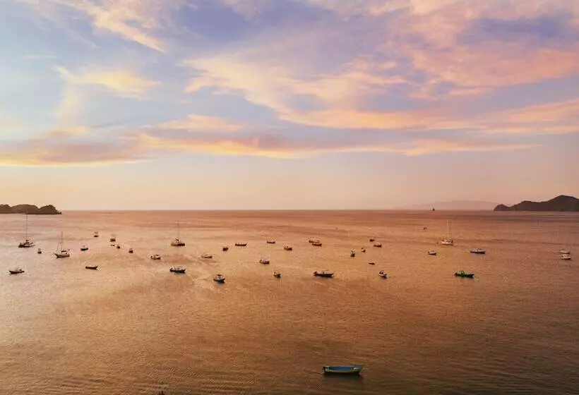 בית מלון כפרי Bosque Del Mar, Playa Hermosa