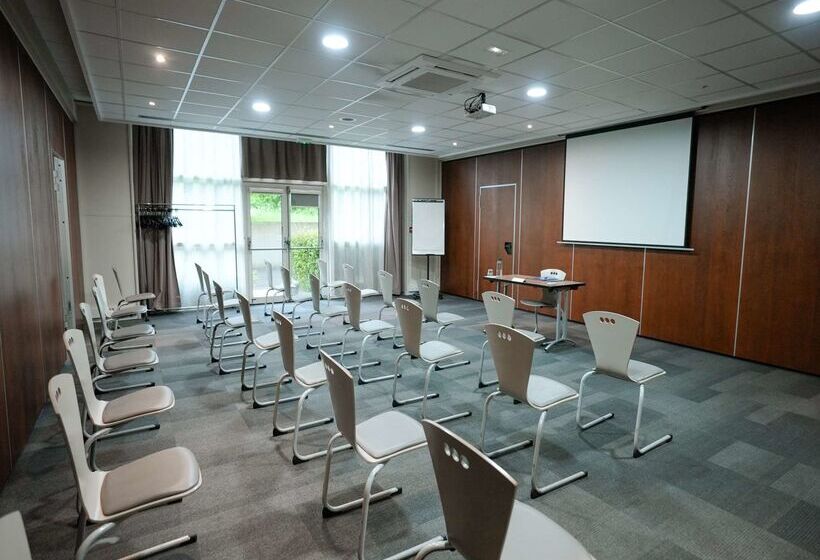 ホテル Campanile Paris Cdg Airport Villepinte