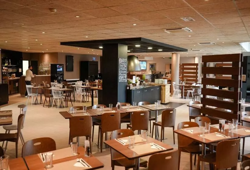 Отель Campanile Paris Cdg Airport Villepinte