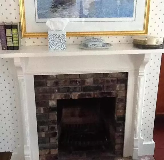 בית מלון כפרי Clarkeston Inn