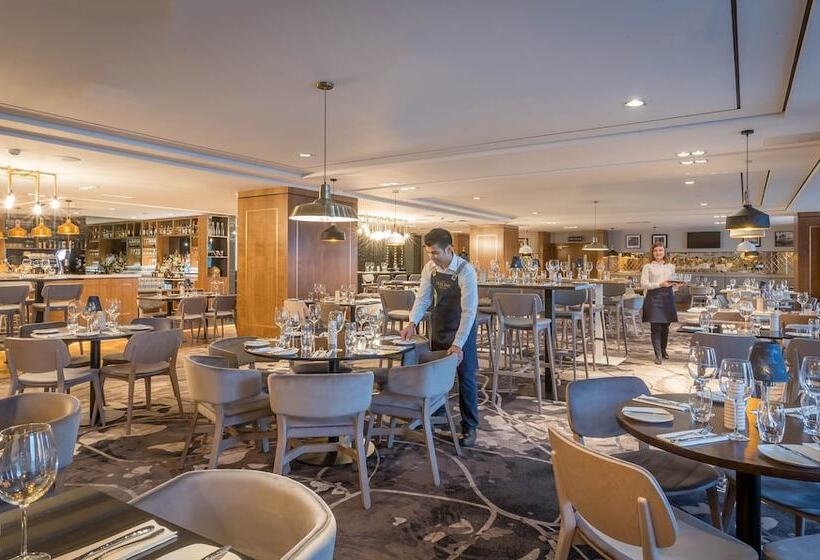 Clayton Hotel Dublin Airport