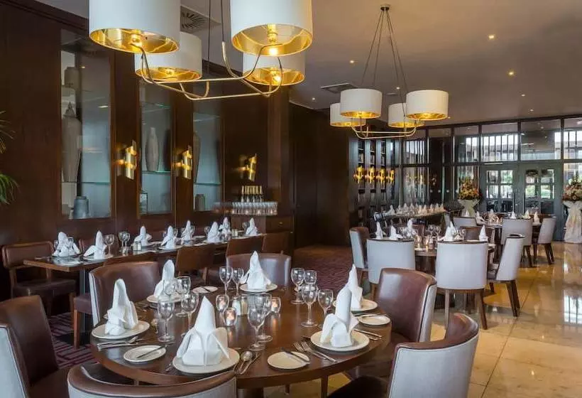 Clayton Hotel Dublin Airport