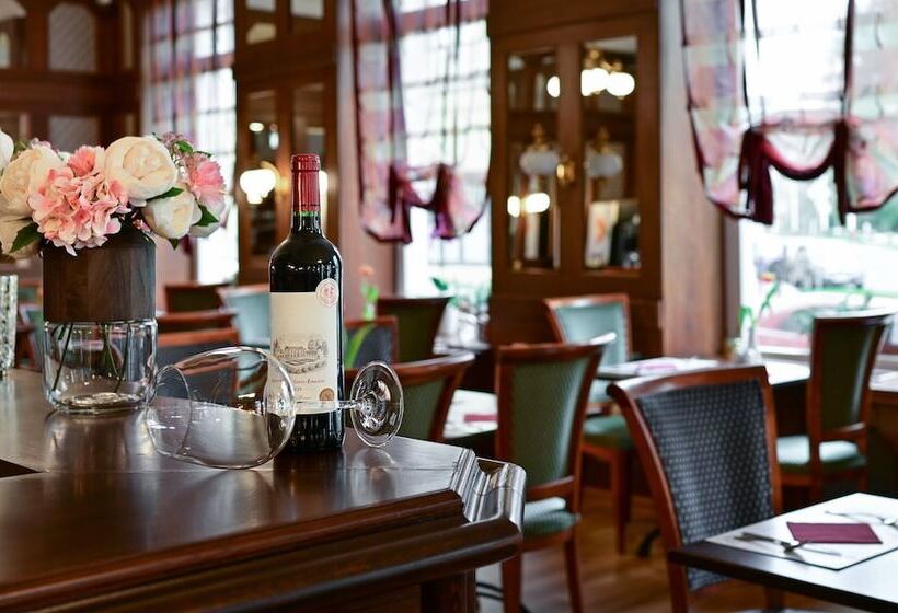 בית מלון כפרי Continental