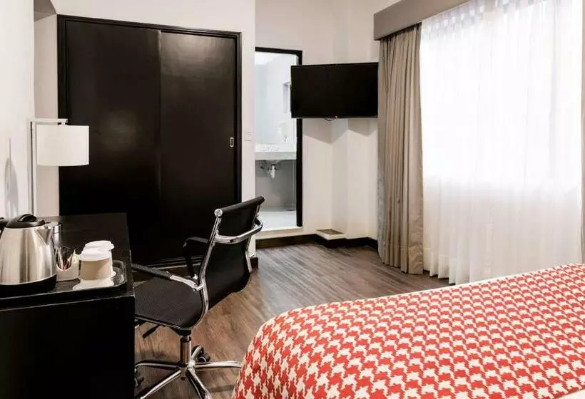 هتل Costa Del Sol Wyndham Piura