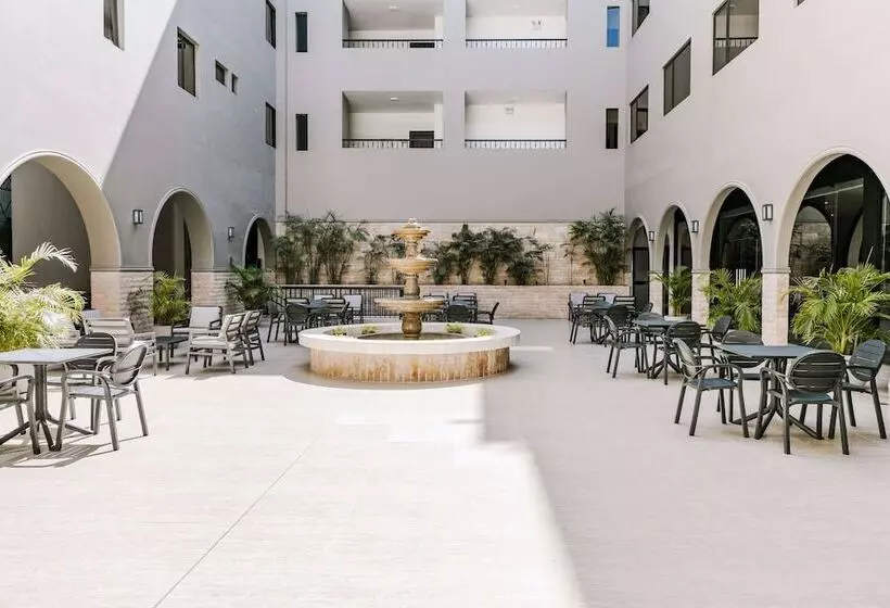 هتل Costa Del Sol Wyndham Piura