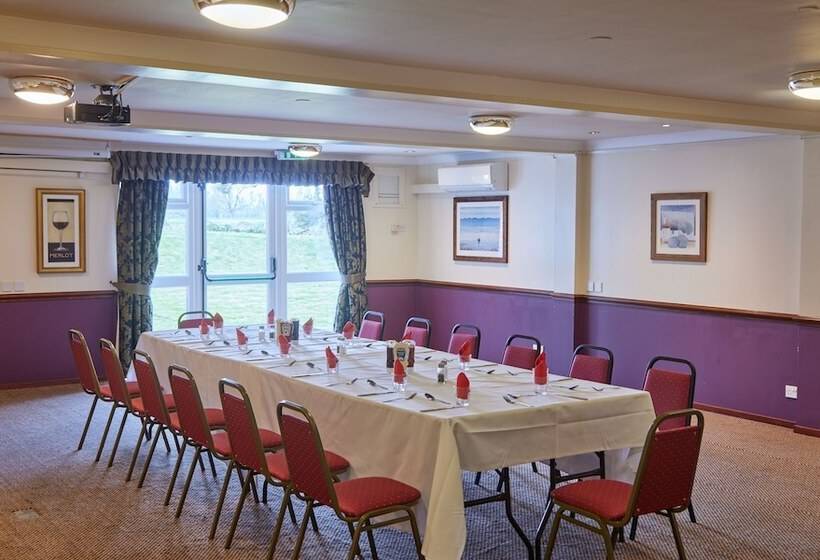 בית מלון כפרי Farmhouse Innlodge By Greene King Inns