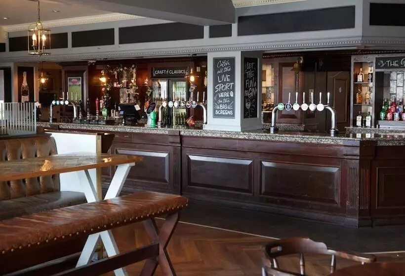 호텔 Farmhouse Innlodge By Greene King Inns