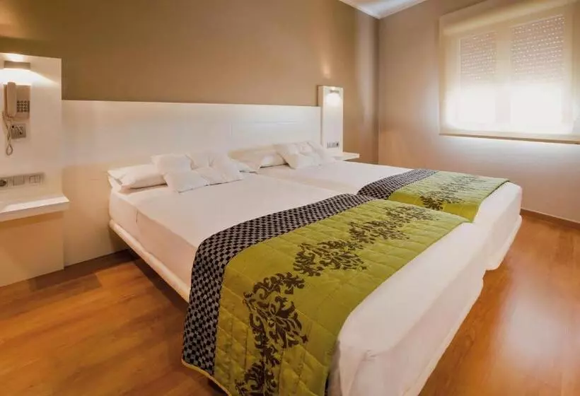 Отель Fuente El Cura