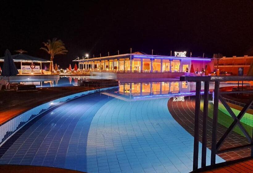 هتل MG Alexander The Great