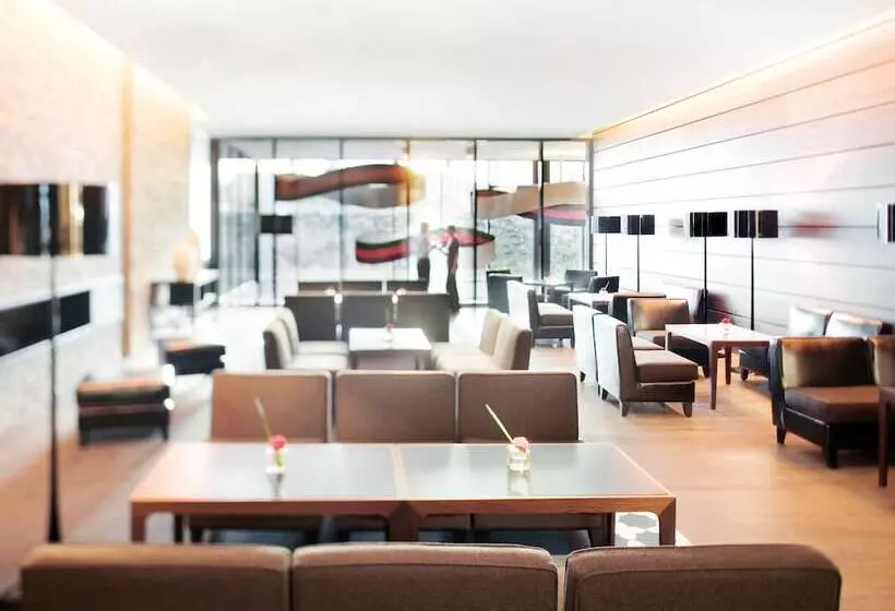 Mövenpick Hotel Stuttgart Airport