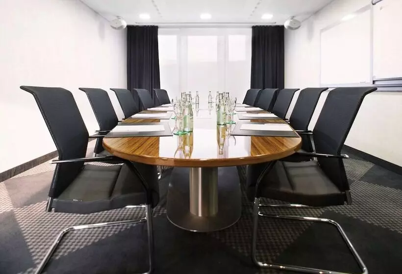 Mövenpick Hotel Stuttgart Airport