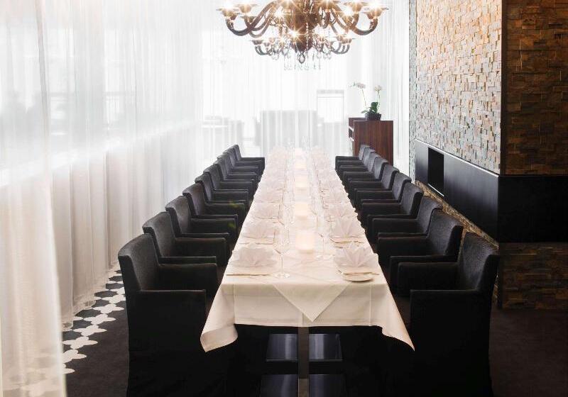 Mövenpick Hotel Stuttgart Airport