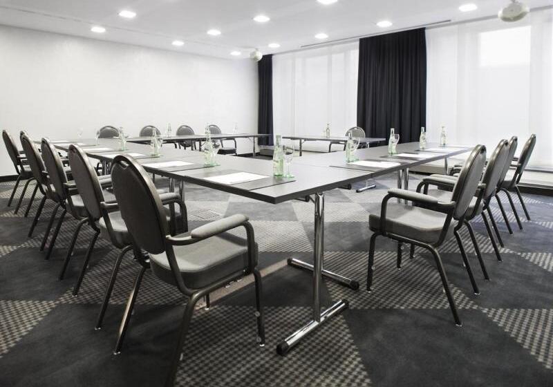 Mövenpick Hotel Stuttgart Airport