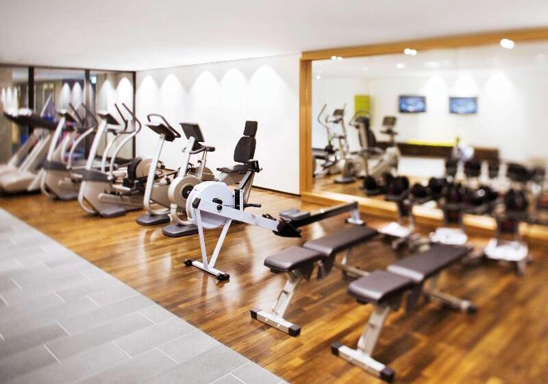 Mövenpick Hotel Stuttgart Airport