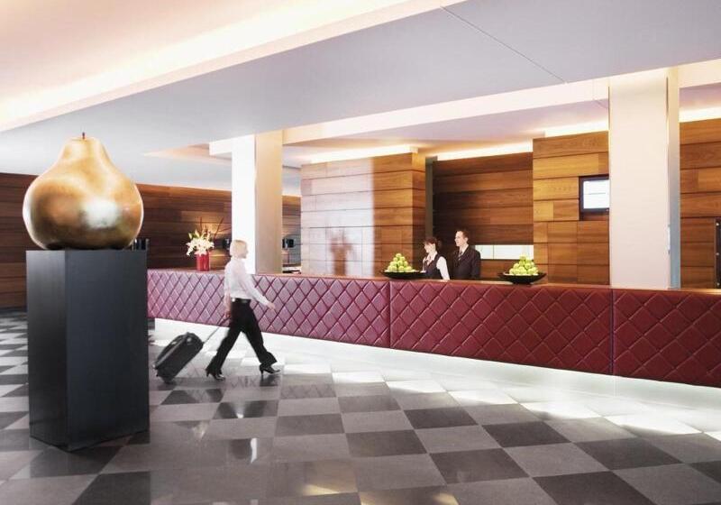 Mövenpick Hotel Stuttgart Airport