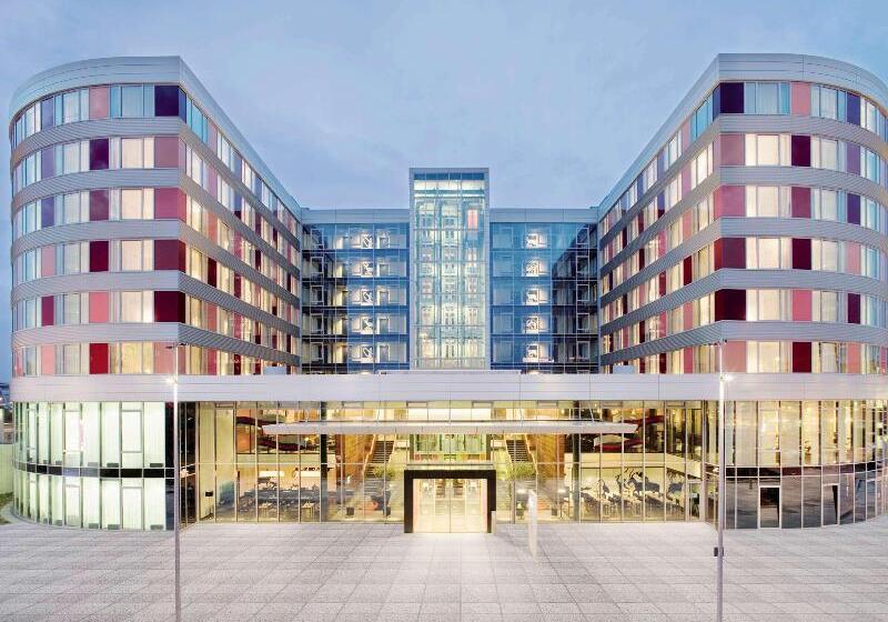 Mövenpick Hotel Stuttgart Airport