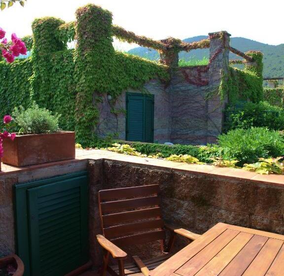 فندق Residenza Sant’anna Del Volterraio