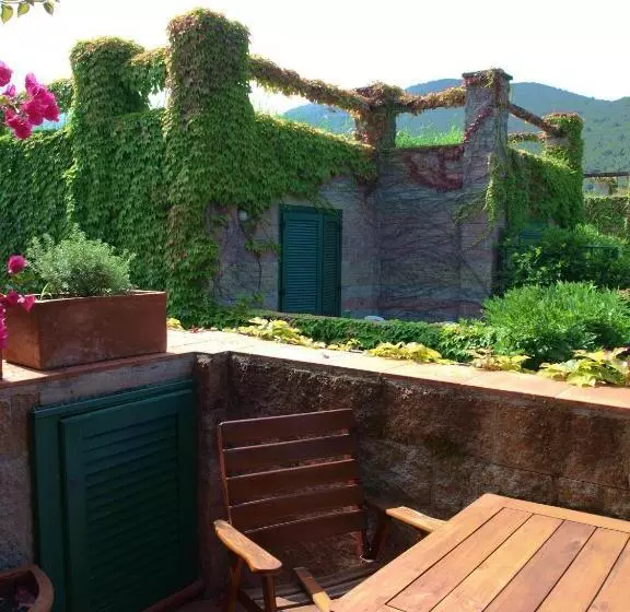 Szálloda Residenza Sant’anna Del Volterraio