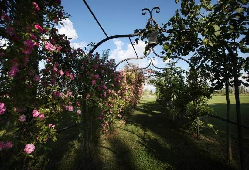 فندق Resort E Spa San Crispino