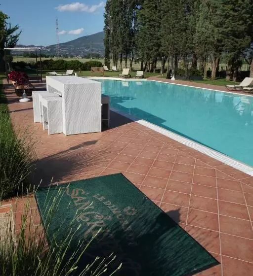 فندق Resort E Spa San Crispino