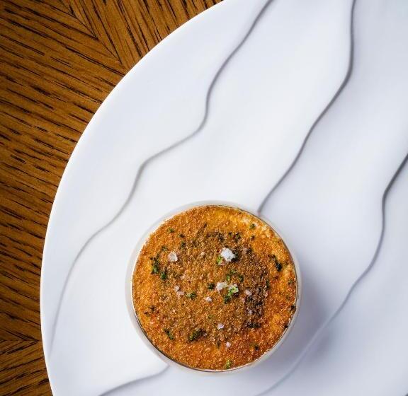 هتل The Landmark Mandarin Oriental Hong Kong