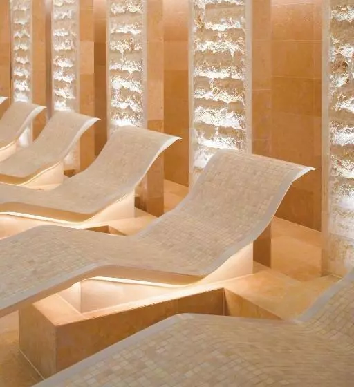 هتل The Landmark Mandarin Oriental Hong Kong