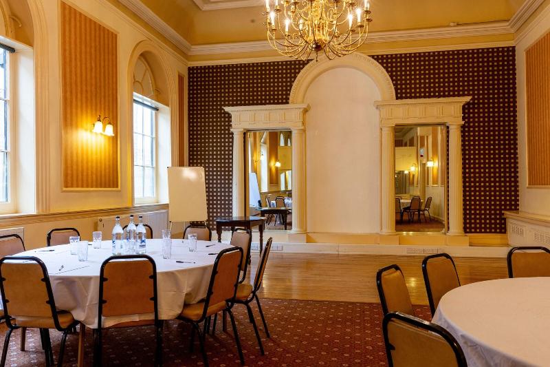 فندق The New Inn By Roomsbooked